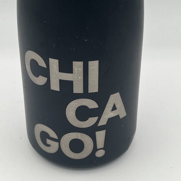 Lululemon Black Chicago Stay Hot Keep Cold Tumbler Bottle 19 oz Experiential st - Picture 2 of 7